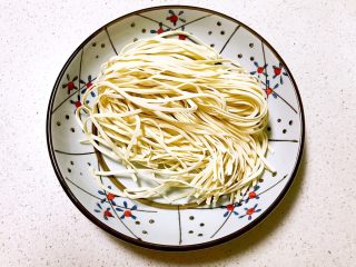 1、10分钟快手菜  杂蔬炒面,切面