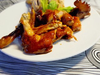 12、减肥也得好好做饭 一鸡两吃,烤鸡，其实真的很想咬一口，但是我忍了