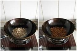 3、臊子面,3.放入熏干块慢慢炒出香味，然后放入料酒、酱油炒到熏干和猪肉变成红色