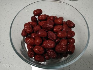 3、家庭版甑糕,红枣称好。