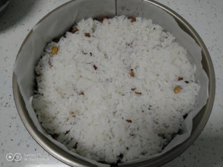 19、家庭版甑糕,再铺一层糯米饭。