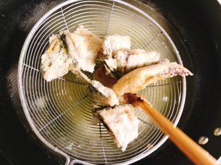 16、松鼠桂鱼,捞出控油