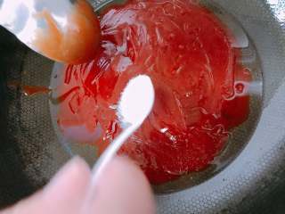 21、松鼠桂鱼,倒入白糖10g