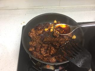 9、红烧牛肉(大白豆+小芒果版),一勺辣椒油