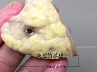 20、猪肺的处理方法,黄黄黄黄黄,处理干净切片好的猪肺。很有食欲有木有。