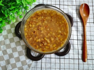 7、陈皮绿豆汤,粉粉的绿豆，淡淡的陈皮味，淡淡的甜