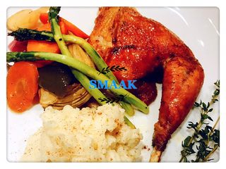 20、感恩节食谱-烤鸡（家庭版）,搭配土豆泥，蔬菜装盘