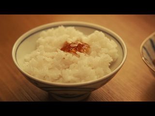 4、深夜食堂第十四话の 鱼冻 饭,鱼露成鱼冻后放在火热的米饭上就行啦