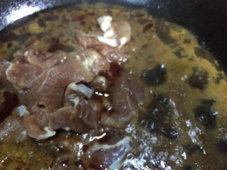 6、家庭版水煮肉片,如图水开后入里脊肉