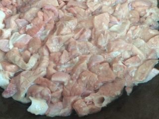 3、猪肺雪梨汤,切片