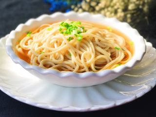 18、一碗面条+清汤寡水阳春面,是不是很有食欲啊……✌️