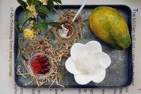 4、金秋玉桂燕窝木瓜盅,燕窝泡发好即可准备所有食材。