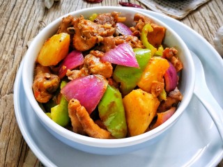 22、美味家常熬炒鸡,盛盘，开吃。