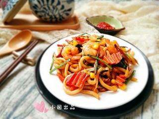 10、海鲜乌冬面（炒）,乌冬面&昆布汤。