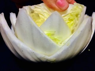 12、仪式感的宴席菜-莲花翡翠卷,这样会不会看得清楚一点?