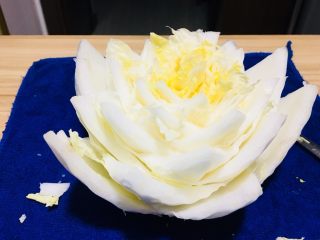 14、仪式感的宴席菜-莲花翡翠卷,侧面看是这样的