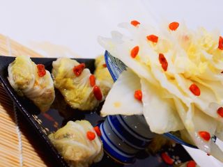 35、仪式感的宴席菜-莲花翡翠卷,不然好吃的东西只有那么一口就吃完了,多遗憾呀