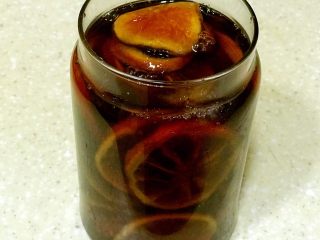 10、浅湘食光&蜜汁柠檬酱,倒入容器