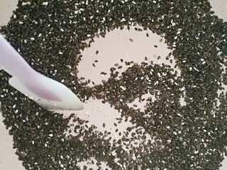 10、过年智胜熊孩子利器☞美味棒棒糖，家庭快手制作,小火炒香。