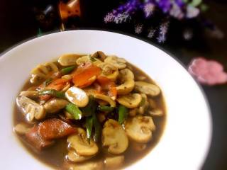 11、快手菜小炒口蘑,出锅，装盘；