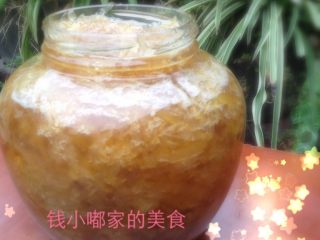 9、蜂蜜柚子茶,9、然后放入瓶中密封保存，要喝的时候挖一勺子兑入温水即可食用啦，超级方便哦，
