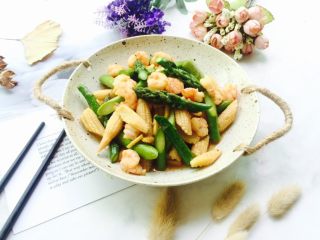 32、双笋炒虾仁（芦笋+玉米笋）,成品图