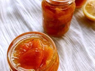 9、自做金桔柠檬茶,不只能止咳化痰,还是面包好伴侣,吃的时候拿勺子取出适量泡杯金桔柠檬茶喝。