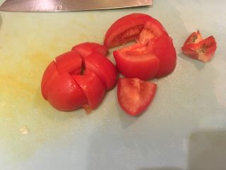 6、意大利肉酱面,番茄去蒂切大块