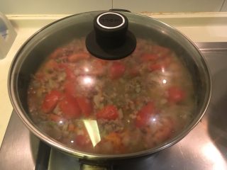 22、意大利肉酱面,加盖中火焖煮30分钟！快！面条跟牛排就是这时候做！