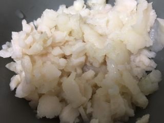 2、深夜食堂之鱼松饭,蒸熟冷凉后捏成鱼松