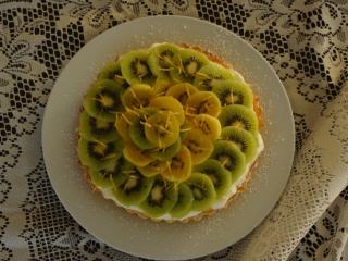 11、感恩季——小能量卡仕达奇异果挞,最后撒上一些柠檬皮擦丝和糖霜粉做装饰。