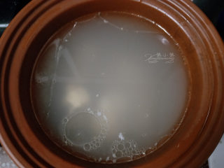 5、懒人料理--冬瓜排骨汤,熬了一个多小时汤开始变白了。