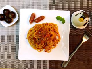 13、番茄黑椒意面????,原来的摆拍搭配供大家参考，是不是既美味又洋气呢，色香味俱全，亲们还在等什么！？