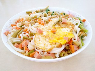 16、花样面条+快手拌面,开吃吧,吃的时候记得搅拌一下哦!