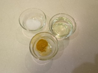 15、电饭煲+海南鸡饭,鹽1t、油1t、姜黃粉1t