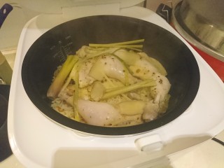 29、电饭煲+海南鸡饭,電飯煲煮好了!江江!