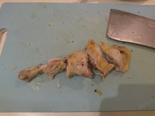 37、电饭煲+海南鸡饭,雞腿剁好