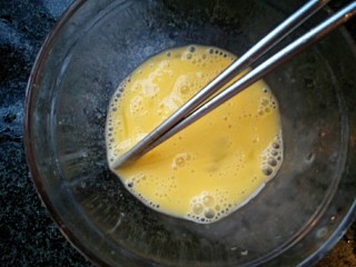 11、暖心牛肉面疙瘩汤,鸡蛋打散