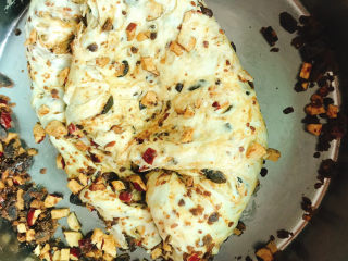 12、红糖红枣馒头,揉至完全融合