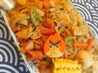 6、拿什么来拯救你闷骚的面——豆角焖面,一锅下来，荤素搭配，有菜有面，营养均衡；一口下去，面条筋韧，豆角脆嫩，咸香味浓，食之利口，美哉美哉！