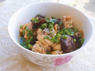 18、香菇木耳滑鸡,成品图