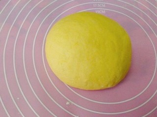 5、南瓜花卷,多揉排气