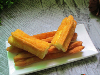 14、快手版无添加剂油条,油条外酥里柔，香味十足