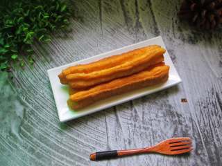 16、快手版无添加剂油条,外面的油条添加剂太多了，还是自己动手比较靠谱