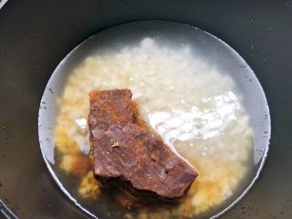 9、马蹄糕,放入250g红糖