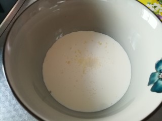 2、海岩奶绿,淡奶油+糖+盐