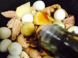 9、家庭版大盘鸡,焖煮前倒入酱油