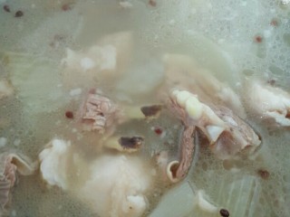 6、海带萝卜羊排汤,成品图