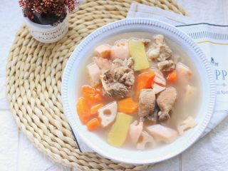 16、莲藕排骨汤,成品成品