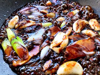 10、家常红烧肉,中小火熬出粘稠的汁